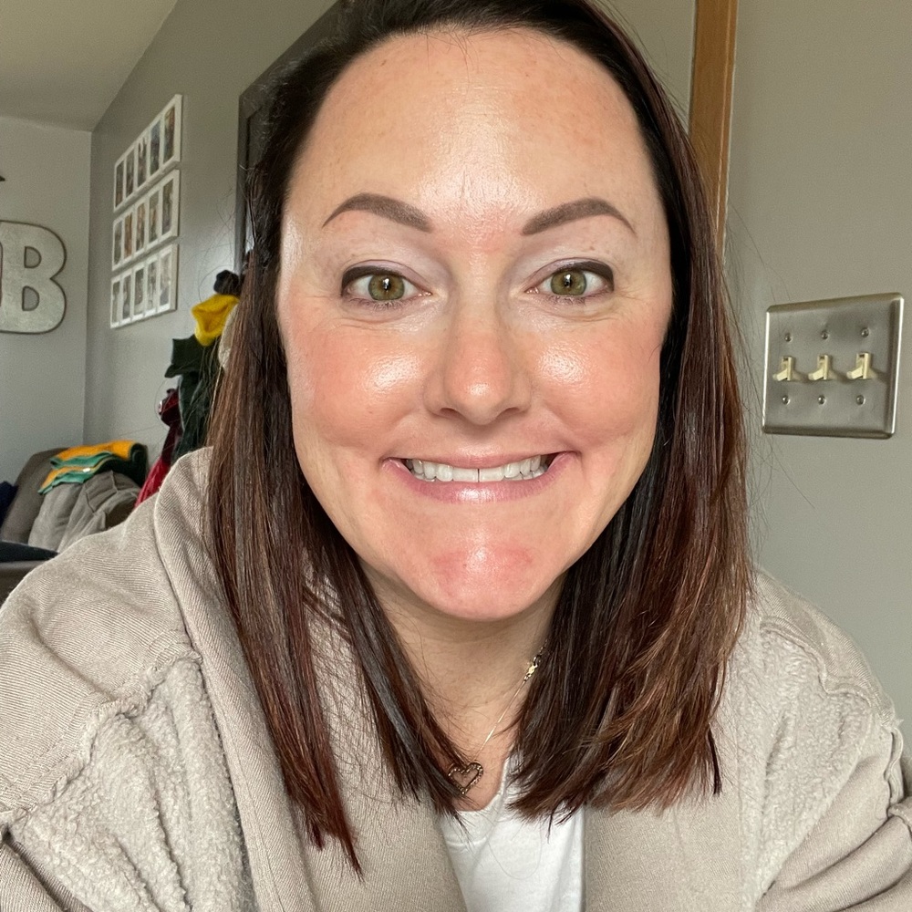 Meet your Posher, Sharon